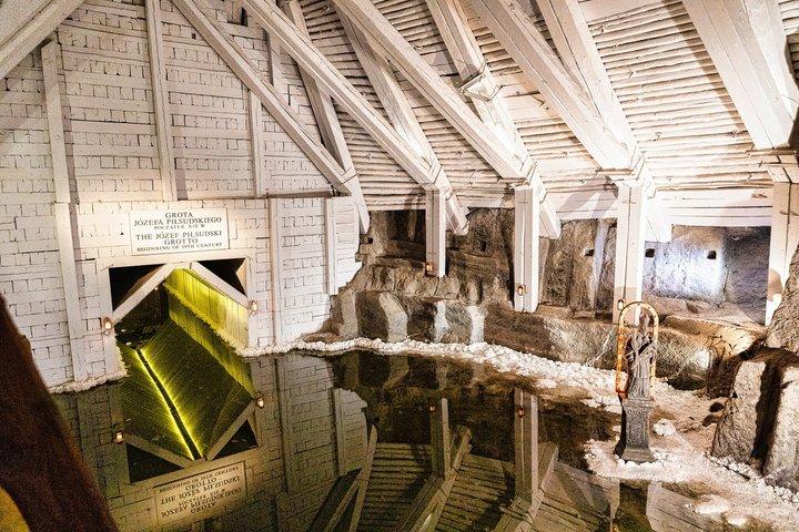 Krakow: Wieliczka Salt Mine Guided Tour with Transport