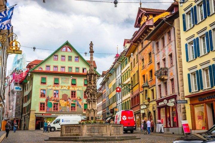 Luzern small group walking tour and Lake Cruise from Zürich
