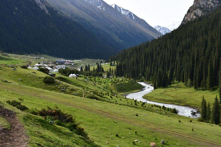 Kyrgyzstan 5-Days Song Kul Lake,Issyk Kul Lake & Kok Jaiyk Valley