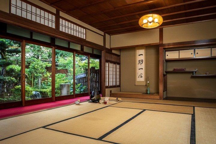 Kimono Tea Ceremony at Kyoto Maikoya, NISHIKI