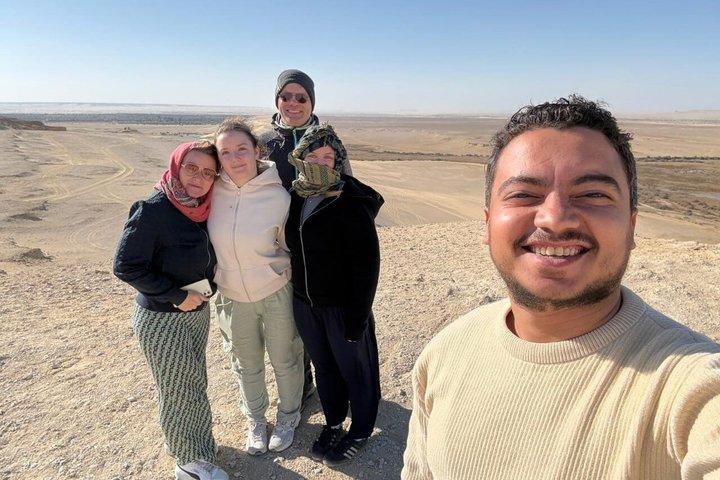 Private Full-Day Tour to Giza Pyramids, Sphinx, Saqqara & Memphis