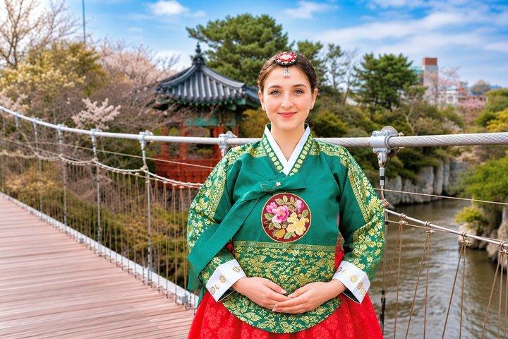 [Jeju] Jeju K-Drama Hanbok Photoshoot & Private Guided Tour