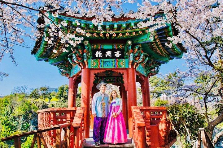 [Jeju] Jeju K-Drama Hanbok Photoshoot & Private Guided Tour