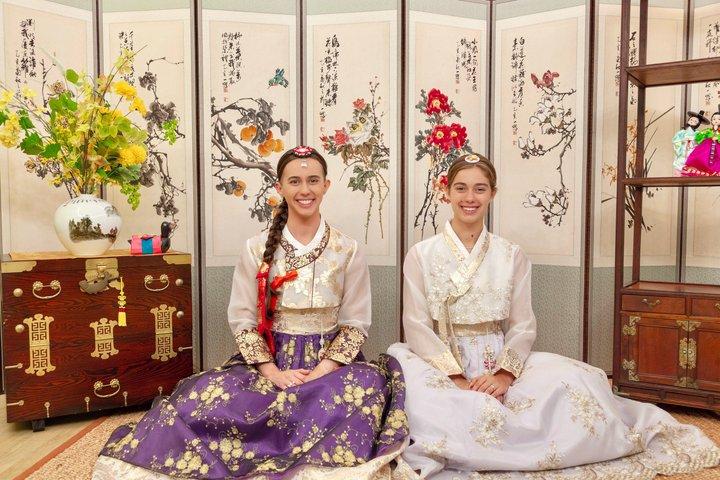 [Jeju] Jeju K-Drama Hanbok Photoshoot & Private Guided Tour