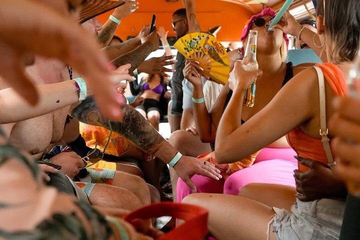 Sunday Funday Tamarindo Party Bus - Beach and Pool Crawl