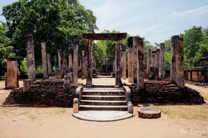 Visiting the Historical Polonnaruwa Ruins and Minneriya Safari
