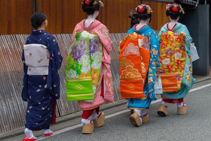 Kyoto Gion Geisha District & Hidden Gems Walking Tour
