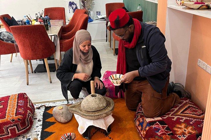 Marrakech: 2H Traditional Argan Oil Extraction Workshop