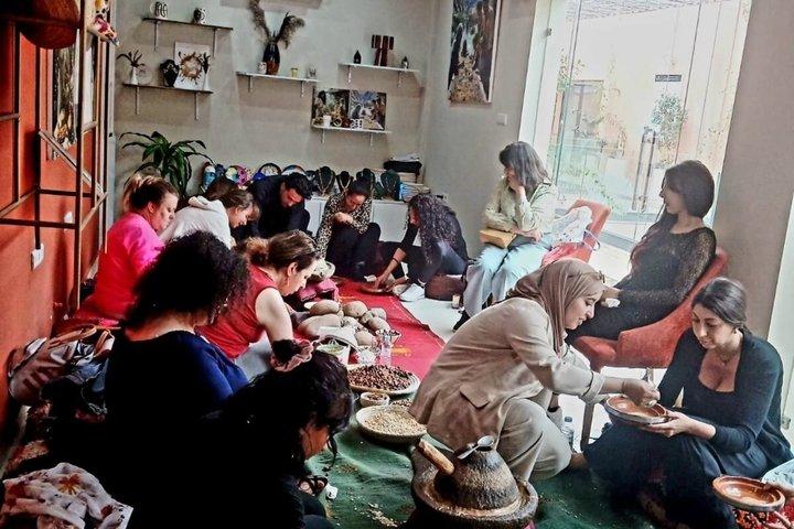 Marrakech: 2H Traditional Argan Oil Extraction Workshop