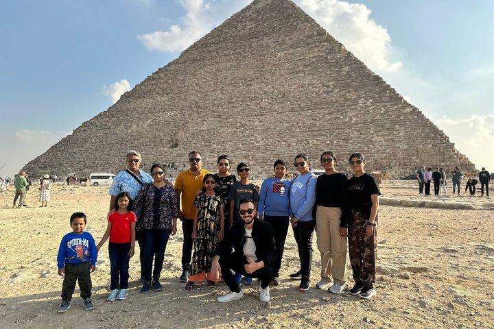 Private Giza Pyramids with Local Breakfast (Foul & Falafel)