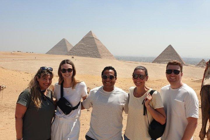 Private Giza Pyramids with Local Lunch (Koshary)