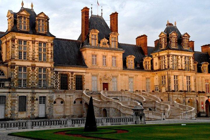 Fontainebleau & Barbizon Half-Day Trip from Paris with Entry