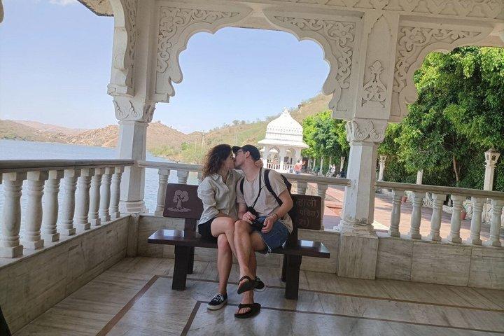 2 Days Private Udaipur Sightseeing Tour with City Highlights