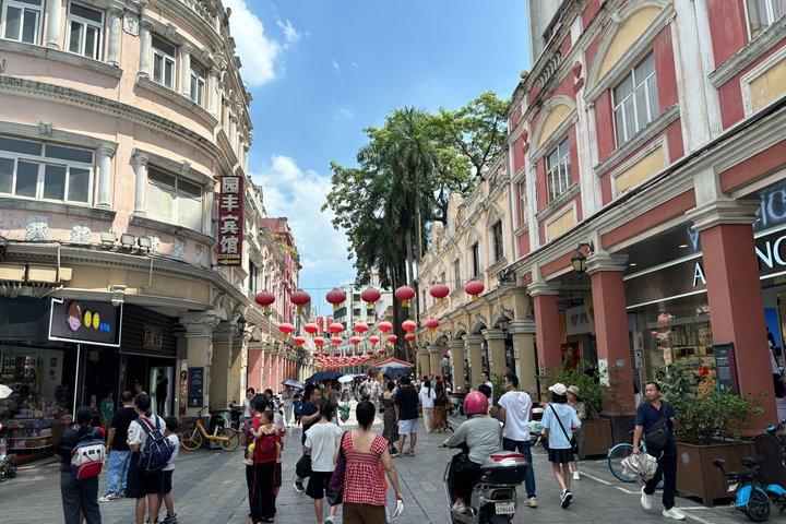 Private Day Tour to Shunde from Guangzhou: Qinghui Garden, Fengjian Water Town