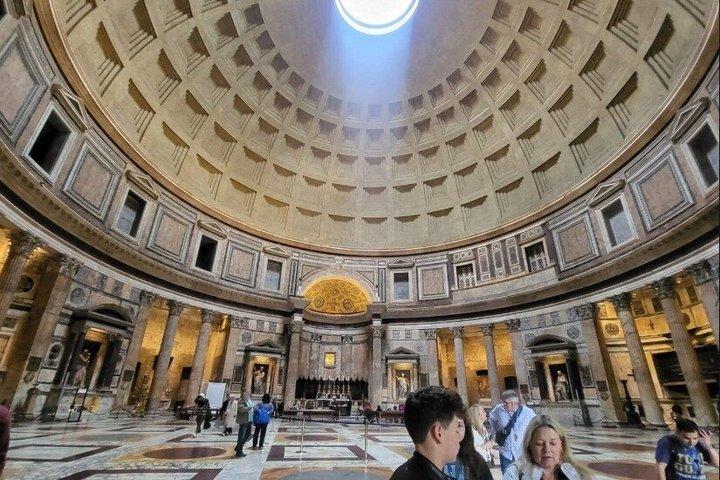 Rome Pantheon Guided Tour with Reserved Entry
