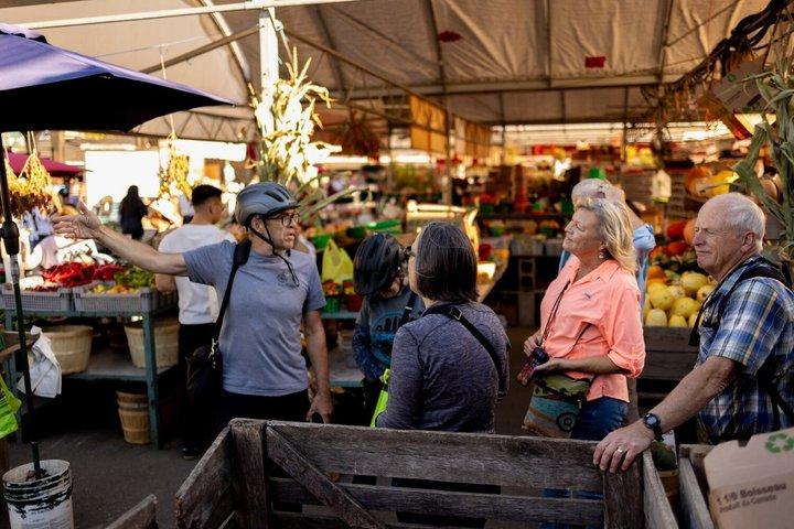 Bike / E-bike tour : Plateau, Mile-End, Jean-Talon Market by Fitz