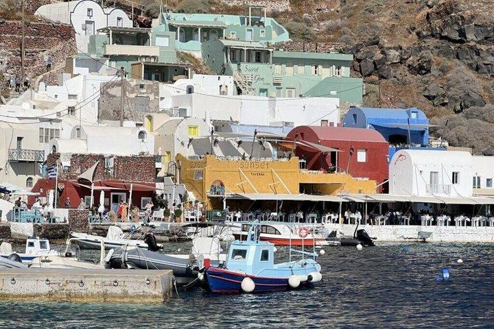 Oia Water Transfer Experience: Cruise One Way, Drive Back to Fira