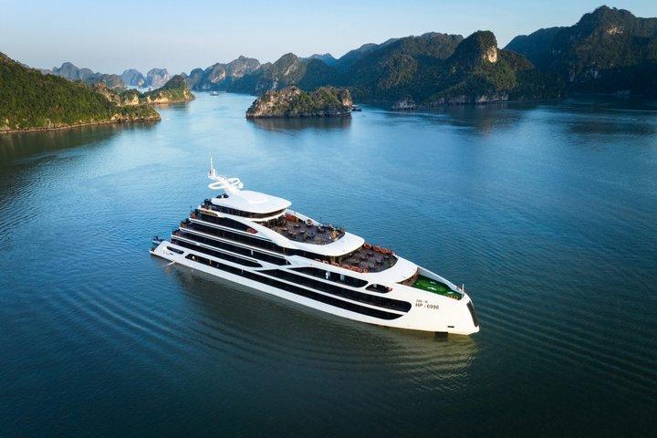 Diana 6-Star Cruise Halong Bay & Lan Ha Bay 2D1N from Hanoi