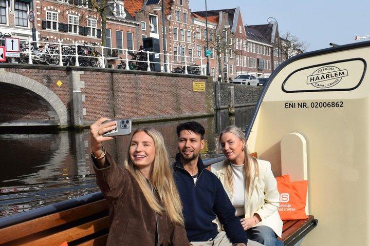 Haarlem: Combi Ticket Scenic Cruise + Stroopwafel workshop