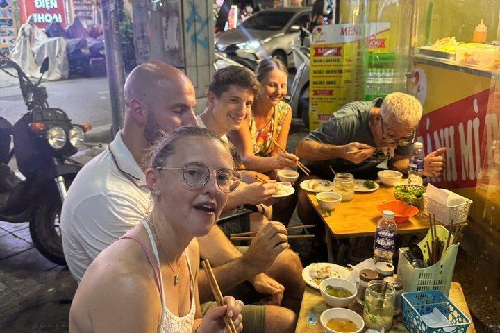 Best Hanoi Street Food Tour: Train Street & Hidden Alleyways