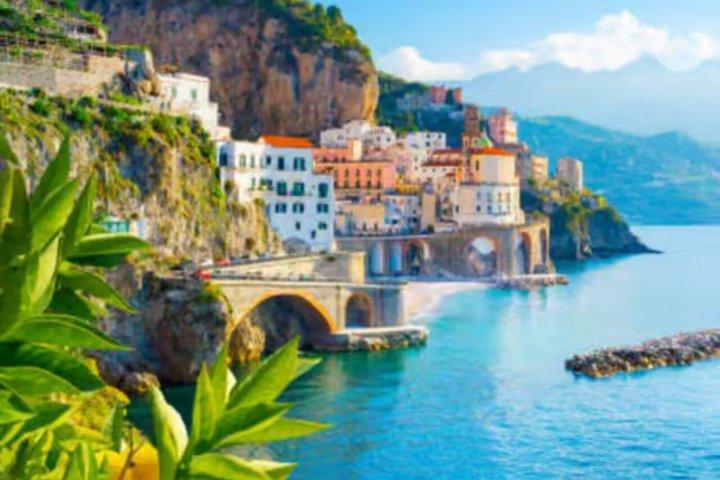 From Naples: Amalfi Day Trip to Positano Guided tour by Sea