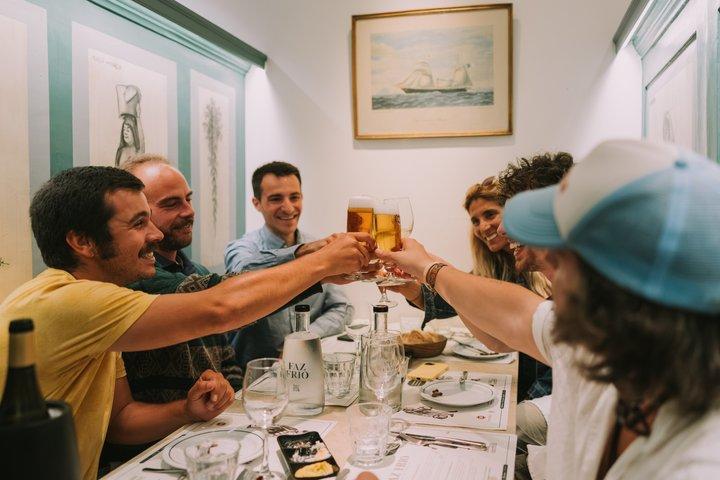 Lisbon Food Tour with 4 Stops and Fado Show Performance