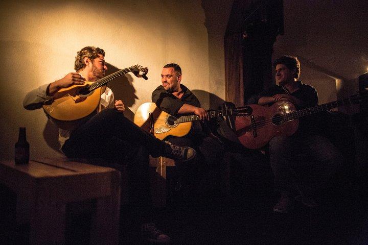 Lisbon Food Tour with 4 Stops and Fado Show Performance