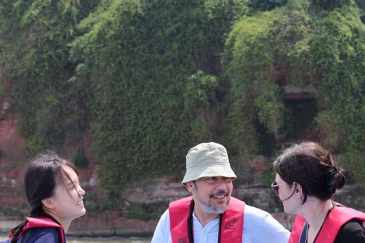 Chengdu Panda & Leshan Giant Buddha Premium Private Day Tour