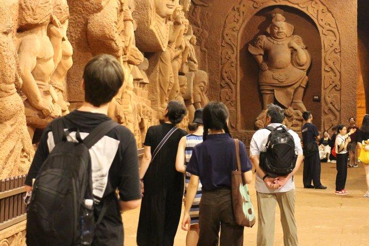 All Inclusive private Leshan Buddha and Huanglongxi Ancient Town