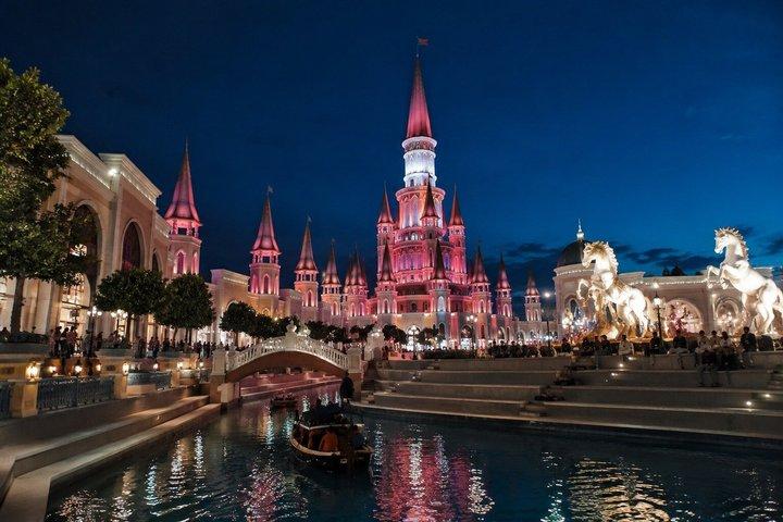 Antalya Land of Legends Night Show with Hotel Transfer