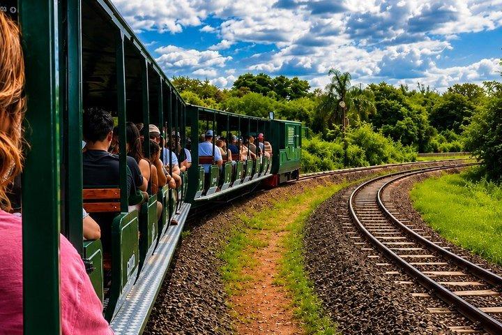 Iguazu Falls : Complete Argentine Side Experience
