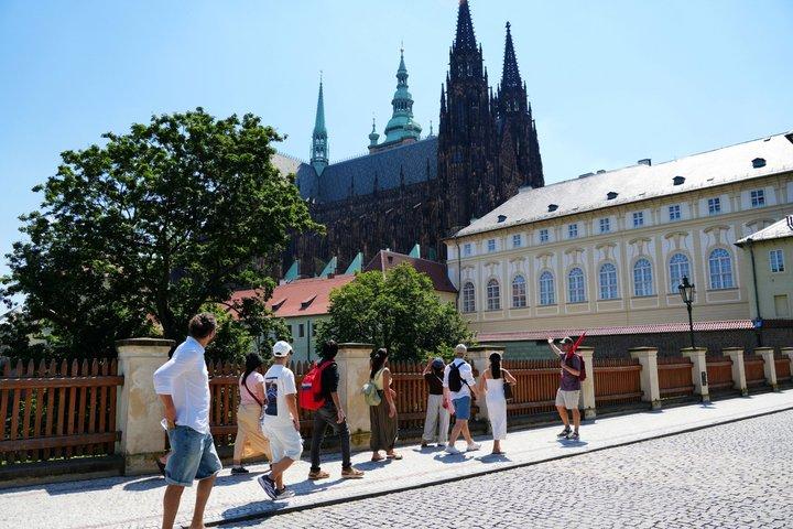 Prague Castle Walking Tour (Tip-based tour)