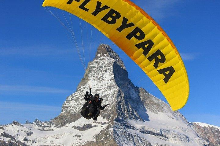 FLYMATTERHORN VIP Tandem Paragliding Zermatt Matterhorn Views