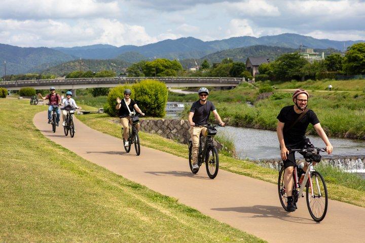 Kyoto E-Bike Tour: The Silver Pavilion & Philosopher's Path