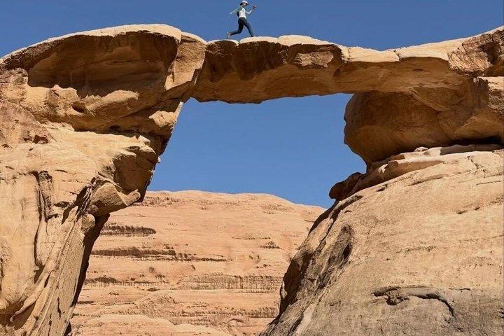 4 Hour Jeep Tour Morning or Sunset Wadi Rum Desert Highlights