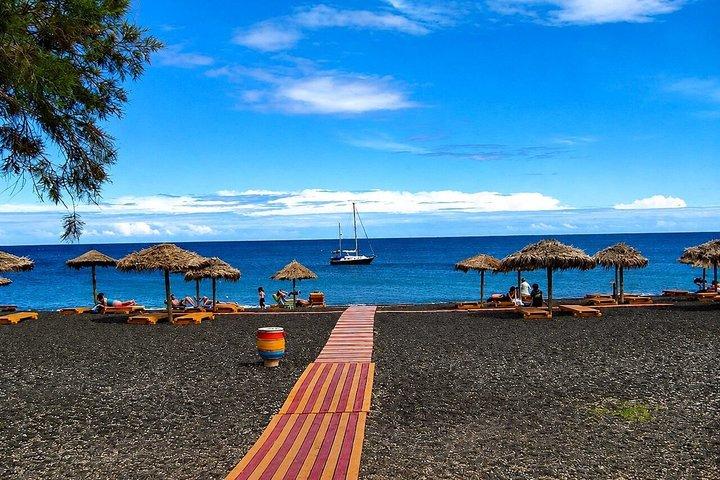 Santorini Highlights & Hidden Gems – Private Family-Friendly Tour