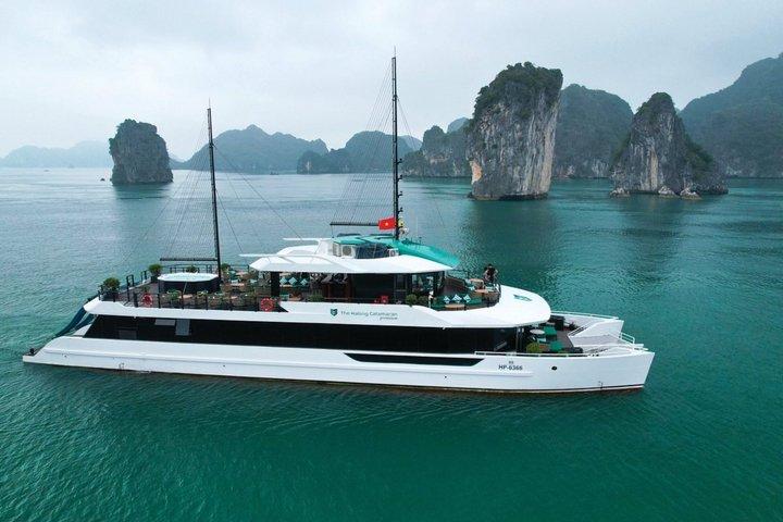 5-Star Luxury Catamaran Cruise Halong Bay & Lan Ha Bay from Hanoi
