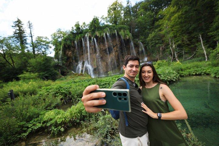 From Zadar: Plitvice Lakes Guided Day Tour with Tickets