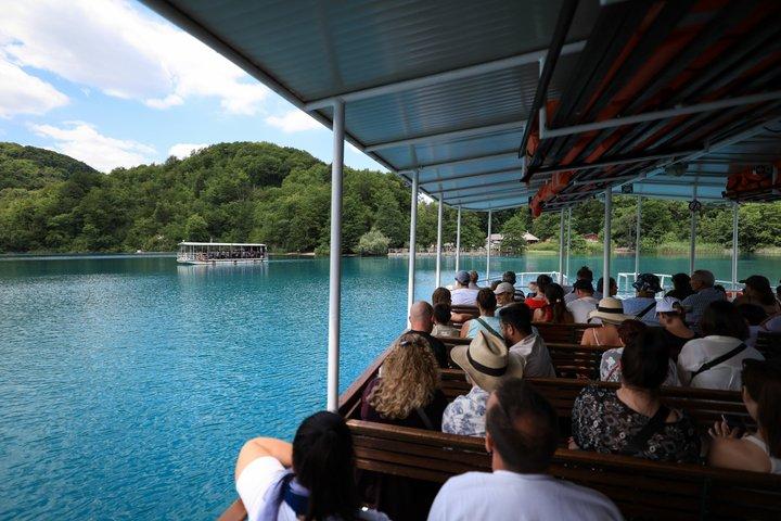 From Zadar: Plitvice Lakes Guided Day Tour with Tickets