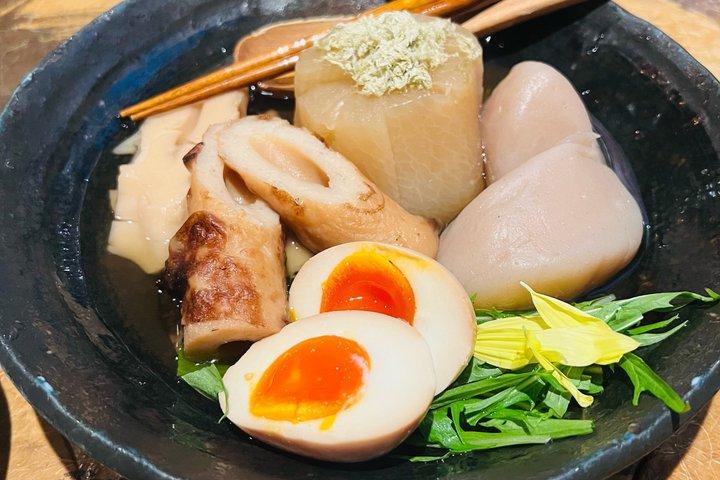 Shinjuku: Private Bar Hopping with Local