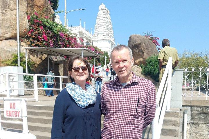 Hyderabad City Temples: A Private Guided Tour with Car