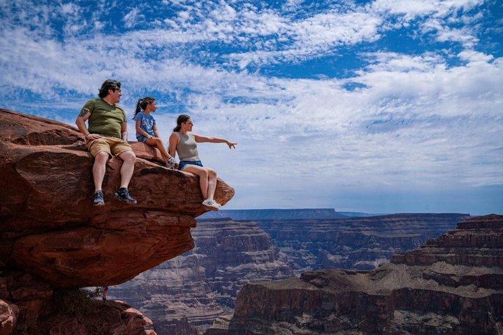 Small Group Grand Canyon West, Hoover Dam, 7 Magic Mountains Tour