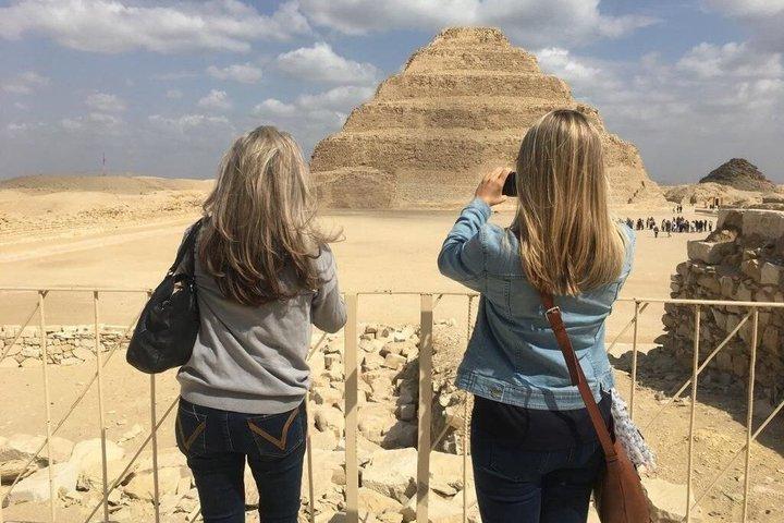 Full Day Tour to Giza Pyramids, Sakkara & Memphis