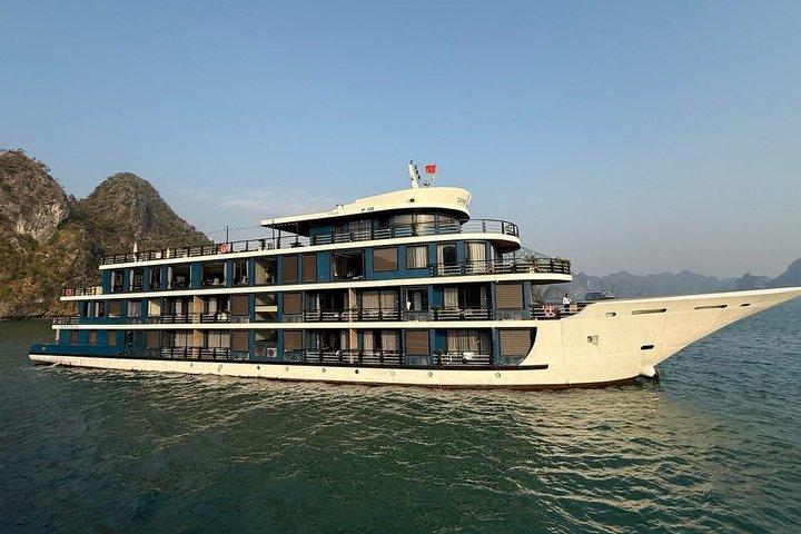 Explore Halong Bay and Lan Ha Bay 3D2N Luxury Cruise from Hanoi