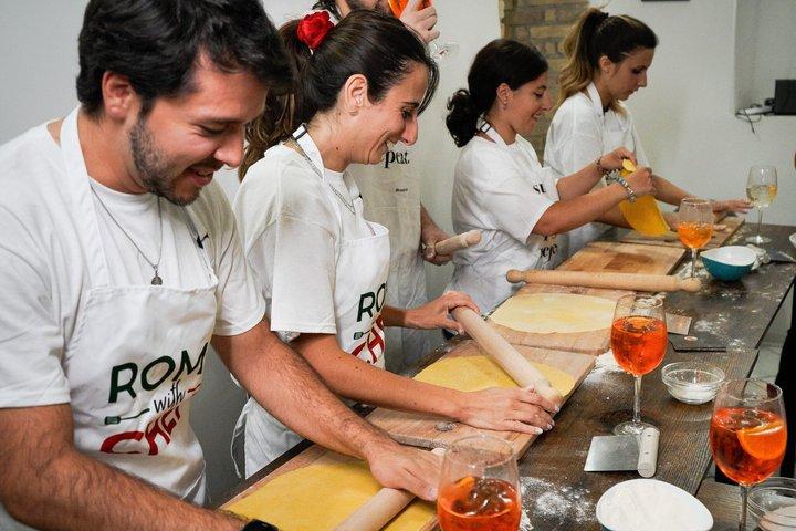 Rome: 3 Spritz Cocktails & Fresh Pasta Cooking Class