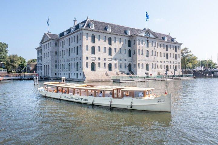 Amsterdam Classic Saloon Boat Cruise with Drinks and Cheese