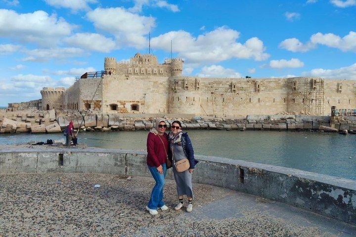 Alexandria Day Tour: Catacombs, Citadel & Library