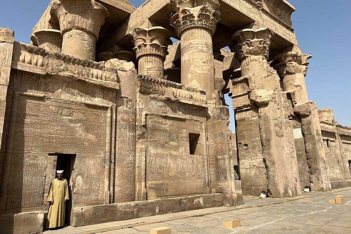 Private Day Tour of Esna Edfu and Kom Ombo Temples from Luxor