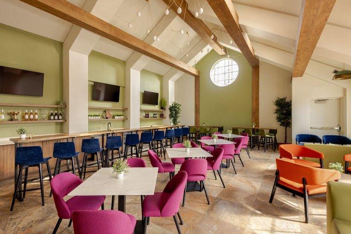 Seated Tasting Experience at Konzelmann Winery
