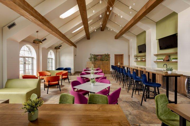 Seated Tasting Experience at Konzelmann Winery